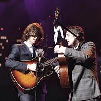 The milk carton kids nos dejan Secrets of the Stars