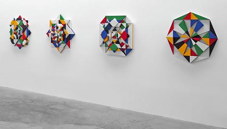 Shadovvs, de Matt W. More transforma una galería en una gran ilusión óptica Shadovvs, de Matt W. More transforma una galería en una gran ilusión óptica