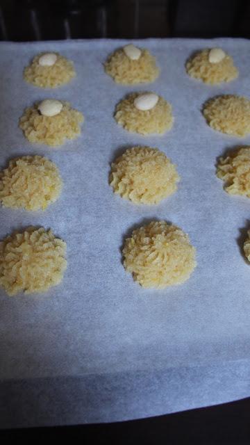 Pasteles o galletas marroquies con almendras بتي فور باللوز