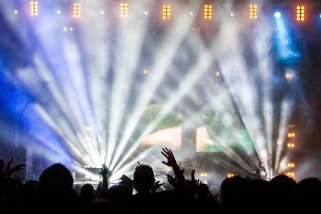 Discoteca Definición de la semana: Efecto de la fiesta multitudinaria