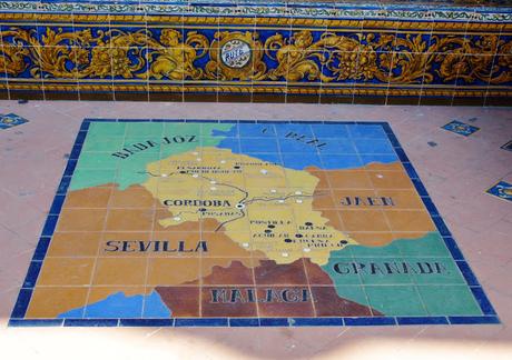 Los bancos de la Plaza de España (18): Córdoba. Los bancos de la Plaza de España (18): Córdoba.