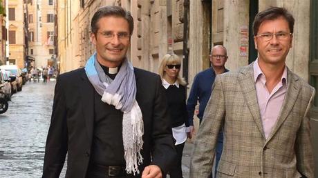 Krzysztof Charamsa denuncia que la prohibición de homosexuales es “injusta e inhumana” 2100295h765