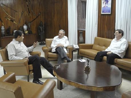 En lo que va de año, Maduro ha viajado 5 veces a Cuba (cronología) RaulMaduro09SEP2015