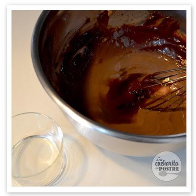 CUPCAKES DE CHOCOLATE Y PERA / PEAR AND CHOCOLATE CUPCAKES CUPCAKES DE CHOCOLATE Y PERA / PEAR AND CHOCOLATE CUPCAKES