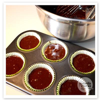 CUPCAKES DE CHOCOLATE Y PERA / PEAR AND CHOCOLATE CUPCAKES CUPCAKES DE CHOCOLATE Y PERA / PEAR AND CHOCOLATE CUPCAKES