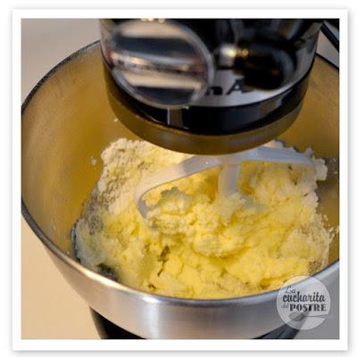 CUPCAKES DE CHOCOLATE Y PERA / PEAR AND CHOCOLATE CUPCAKES CUPCAKES DE CHOCOLATE Y PERA / PEAR AND CHOCOLATE CUPCAKES