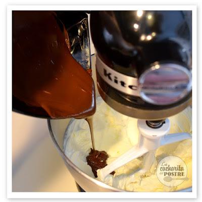 CUPCAKES DE CHOCOLATE Y PERA / PEAR AND CHOCOLATE CUPCAKES CUPCAKES DE CHOCOLATE Y PERA / PEAR AND CHOCOLATE CUPCAKES