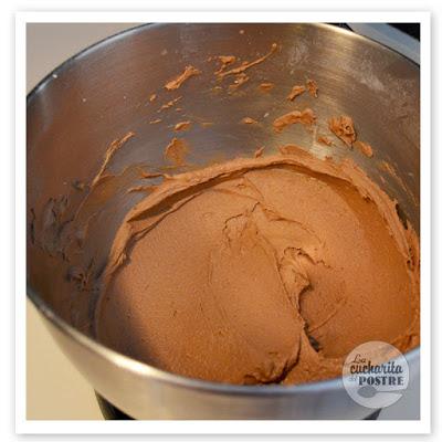 CUPCAKES DE CHOCOLATE Y PERA / PEAR AND CHOCOLATE CUPCAKES CUPCAKES DE CHOCOLATE Y PERA / PEAR AND CHOCOLATE CUPCAKES