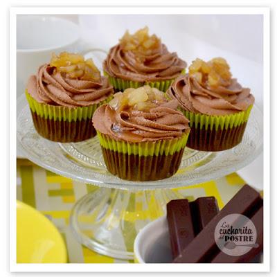 CUPCAKES DE CHOCOLATE Y PERA / PEAR AND CHOCOLATE CUPCAKES CUPCAKES DE CHOCOLATE Y PERA / PEAR AND CHOCOLATE CUPCAKES