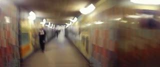 Pinturas murales y actuación en el estudio para el tercer video de The Maccabees para 'Marks To Prove It' Pinturas murales y actuación en el estudio para el tercer video de The Maccabees para 'Marks To Prove It'