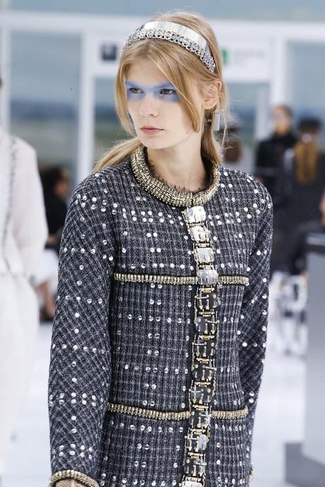 FASHION WEEK: PARIS IS CALLING FASHION WEEK: PARIS IS CALLING