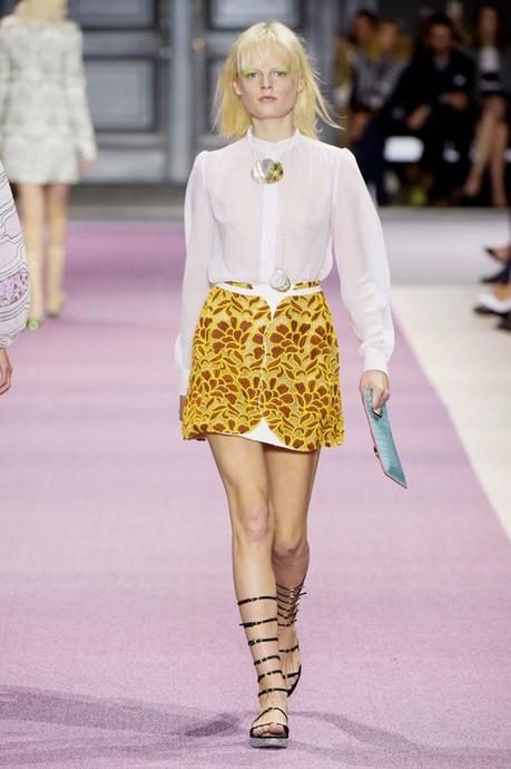 FASHION WEEK: PARIS IS CALLING FASHION WEEK: PARIS IS CALLING