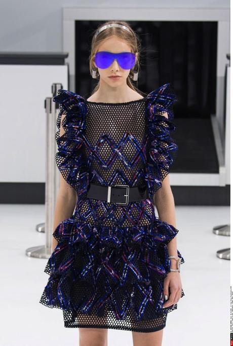 FASHION WEEK: PARIS IS CALLING FASHION WEEK: PARIS IS CALLING