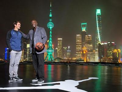 Roger Federer y Michael Jordan se encontraron en Shanghái Roger Federer y Michael Jordan se encontraron en Shanghái