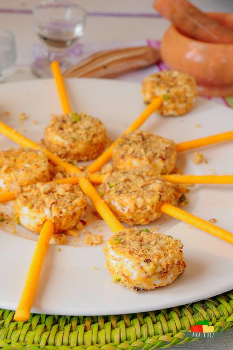 PIRULETAS DE QUESO DE CABRA CON CRUJIENTE DE PISTACHOS photo chupachups_zpst4qttegd.jpg
