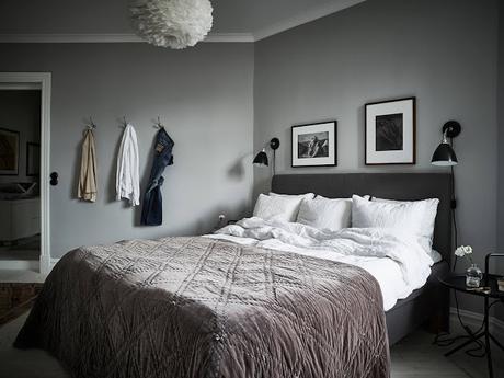 UNA VIVIENDA DE TECHOS ALTOS Y ESTILO ECLÉCTICO UNA VIVIENDA DE TECHOS ALTOS Y ESTILO ECLÉCTICO