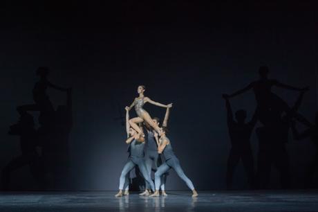 Iris Van Herpen diseño vanguardista para la danza Iris Van Herpen diseño vanguardista para la danza