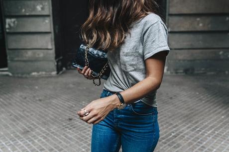 Topshop_Jeans-Jimmy_Choo_Shoes-Lace_Up-Ballerina_Heels-Grey_Top-Chanel_Vintage-Outfit-MFW-Milan-37