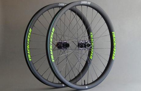 Carbono Enduro PRO, las nuevas y mega-anchas llantas de TrackStar para el Enduro de competición Carbono Enduro PRO, las nuevas y mega-anchas llantas de TrackStar para el Enduro de competición