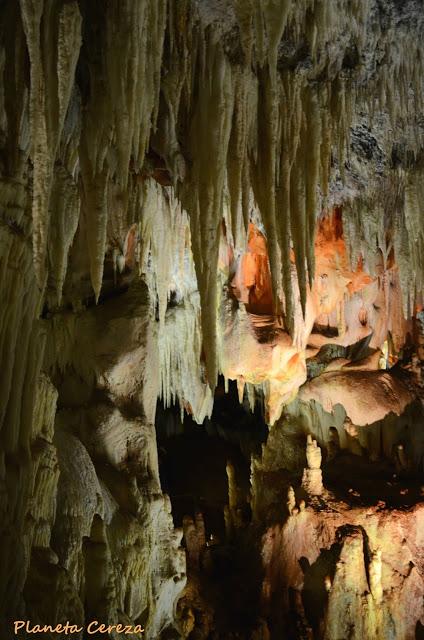 Rincones. Las Cuevas del Águila Rincones. Las Cuevas del Águila
