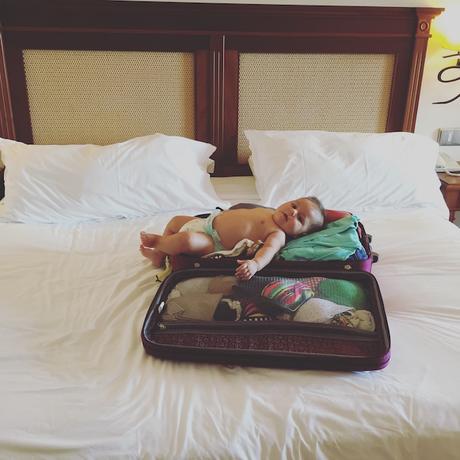 Consejos para viajar con tu bebé / Tips to travel with your baby Consejos para viajar con tu bebé / Tips to travel with your baby