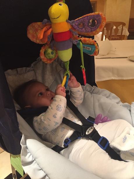 Consejos para viajar con tu bebé / Tips to travel with your baby Consejos para viajar con tu bebé / Tips to travel with your baby