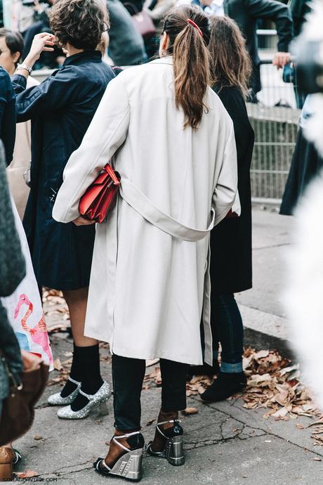 PFW-Paris_Fashion_Week-Spring_Summer_2016-Street_Style-Say_Cheese-Valentino_Spring_Summer_2016-Miu_Miu-2