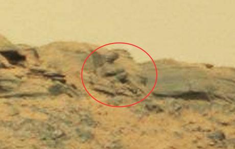 Estatua de Buda vista en Marte ... o es sólo una formación rocosa?
