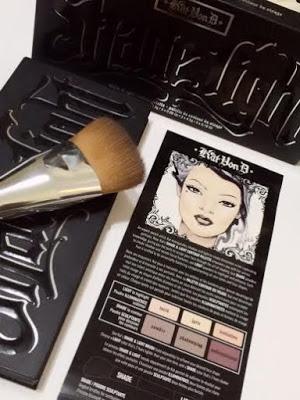 Shade + Light Contour Palette de Kat Von D . Review y swatches .