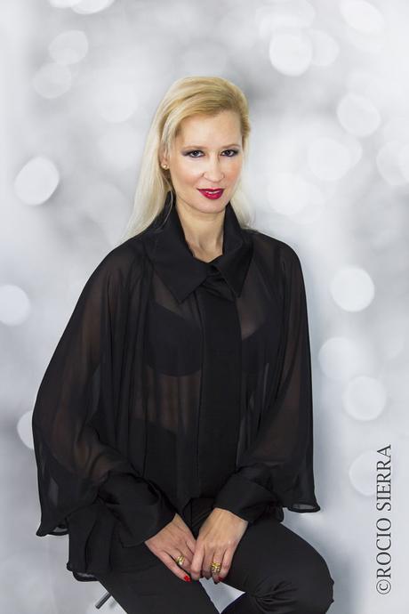 Exclusive layer blouse – Designer andra cora