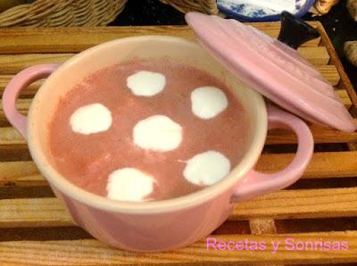 CREMA DE REMOLACHA CON PUERRO Y MANZANA CREMA DE REMOLACHA CON PUERRO Y MANZANA