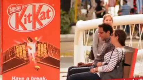 La máquina de Kit Kat que te recompensa cuando te tomas un respiro