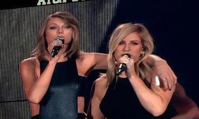 Taylor Swift y Ellie Goulding cantan juntas Love me like you do