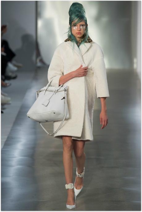 http://www.vogue.com/fashion-shows/spring-2016-ready-to-wear/maison-martin-margiela/slideshow/collection