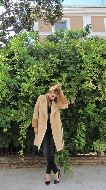 MIÉRCOLES CON ESTILO: Cross Flap Coat by Guillermina Ferrer MIÉRCOLES CON ESTILO: Cross Flap Coat by Guillermina Ferrer