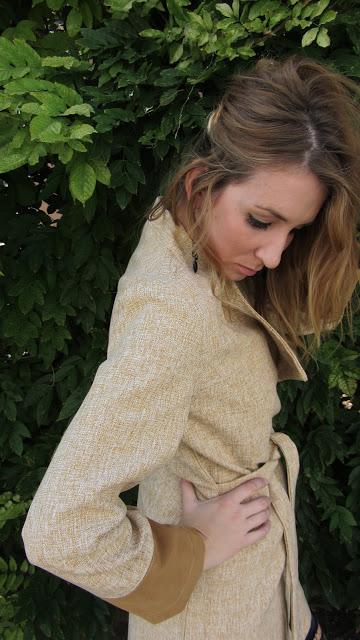 MIÉRCOLES CON ESTILO: Cross Flap Coat by Guillermina Ferrer MIÉRCOLES CON ESTILO: Cross Flap Coat by Guillermina Ferrer