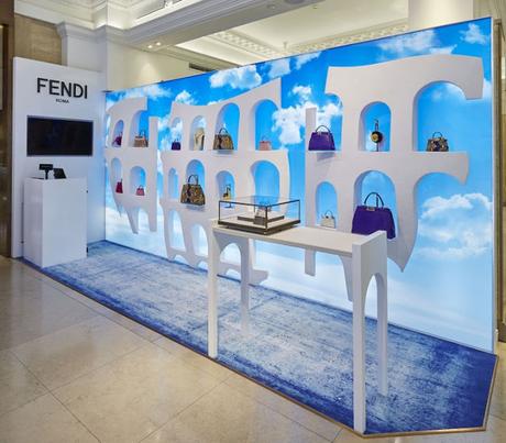La Pop Up Store de Fendi en Harrods lleva la majestuosa Roma a las calles de Londres