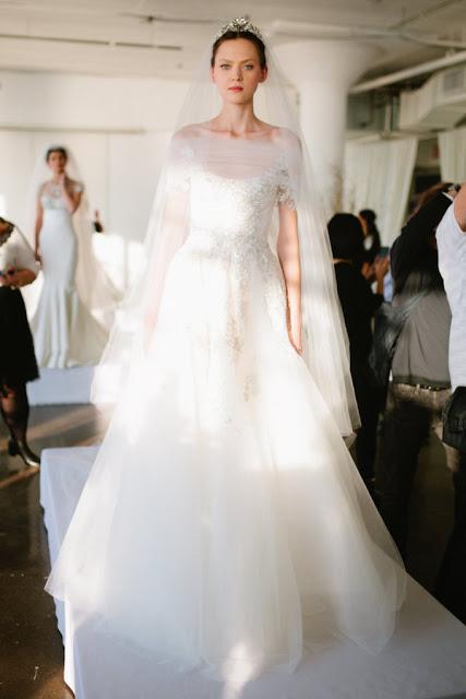 Vestido de novia Marchesa 2016 - www.stylemepretty.com/Betsi Ewing Photography Vestido de novia Marchesa 2016 - www.stylemepretty.com Foto: Betsi Ewing Photography