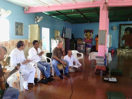 CENTRO SAI LA CONCEPCION SATSANG DE VEDAS - 18 DE OCTUBRE - OSSV REGION CENTRO CENTRO SAI LA CONCEPCION SATSANG DE VEDAS - 18 DE OCTUBRE - OSSV REGION CENTRO