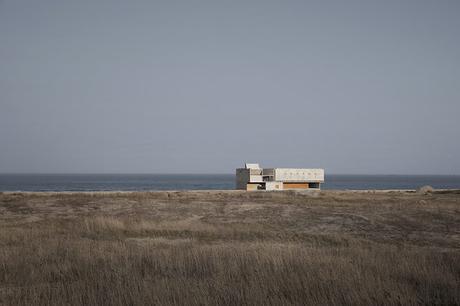 Biblioteca a orillas del Pacífico