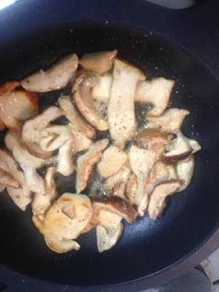 CONTRAMUSLITOS SABROSOS CON CHUTNEY DE PIÑA Y OREJONES CONTRAMUSLITOS SABROSOS CON CHUTNEY DE PIÑA Y OREJONES