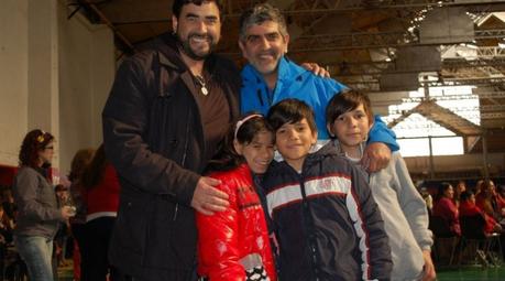 Argentina. Entregaron documentación a los hijos de matrimonio igualitario. familiafueguina