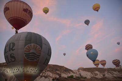VUELO EN GLOBO EN LA CAPADOCIA VUELO EN GLOBO EN LA CAPADOCIA