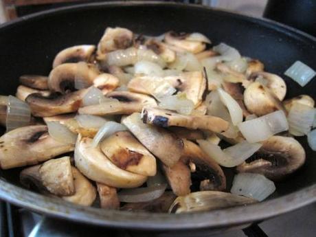 Brocheta de pollo y verduras con salsa de champiñones (#elAsaltablogs) brochetas-de-pollo-con-salsa-de-champiñones-