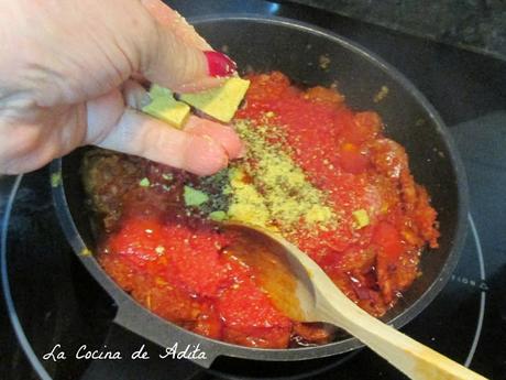 Macarrones, con chorizo al orégano Macarrones, con chorizo al orégano
