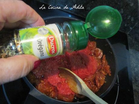 Macarrones, con chorizo al orégano Macarrones, con chorizo al orégano