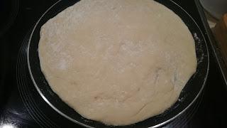 PIZZA CASERA A LA SARTÉN (Margarita / Jamón y Champiñones) PIZZA CASERA A LA SARTÉN (Margarita / Jamón y Champiñones)