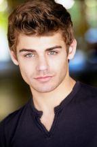 Cine. James Franco produce una pelicula sobre el porno gay. garrett-clayton