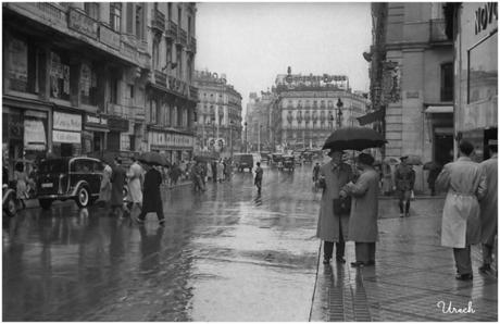 Fotos antiguas de Madrid: Llueve sobre mojado