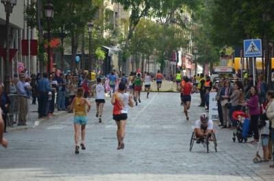 “Carolina Robles, ganadora de las cinco Carreras Populares del Circuito 10k del IMD” Foto de Lupe Rangel.